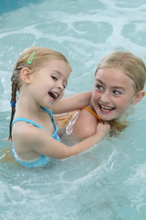 Saint Albert St. Albert Inn & Suites מראה חיצוני תמונה