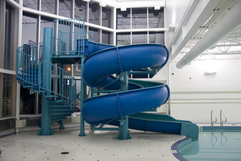 Saint Albert St. Albert Inn & Suites מראה חיצוני תמונה